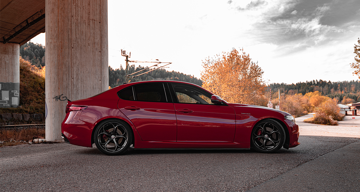 An approved lowering of up to 55 millimeters is with the KW Variant 3 and KW Variant 1 possible. 