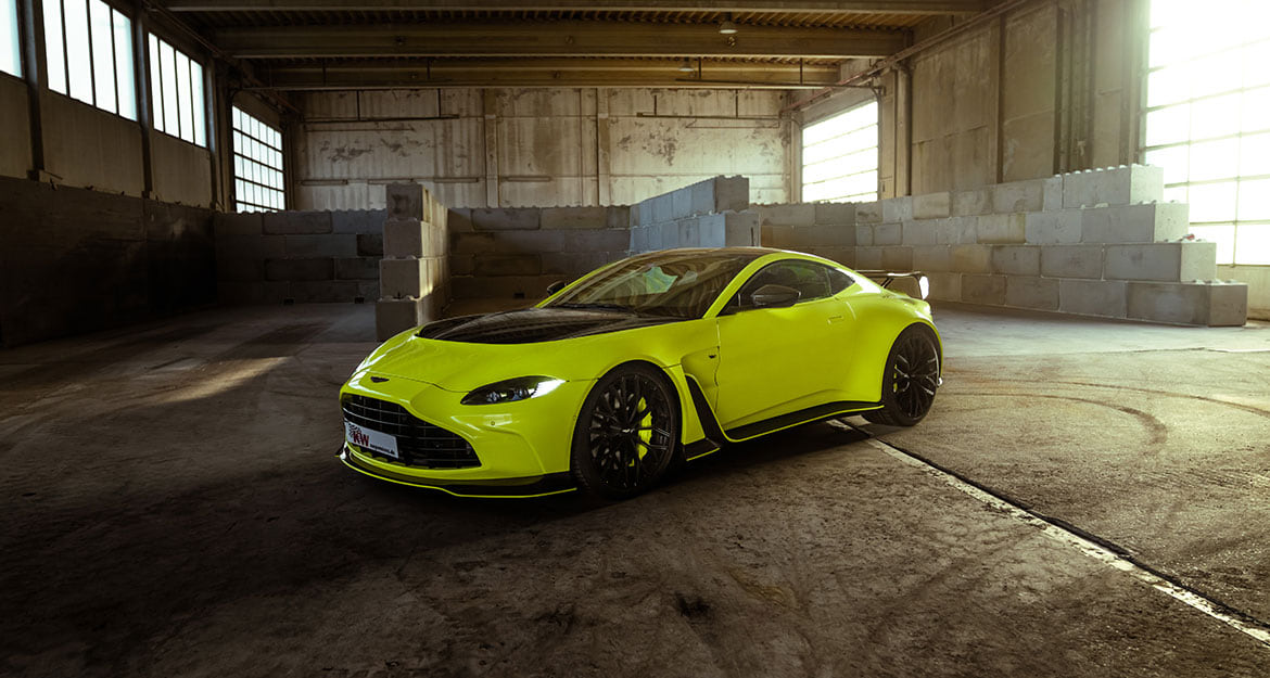 The Aston Martin Vantage V12 front view – a sportier look thanks to our KW coilover spring kits which allow a continuous lowering
