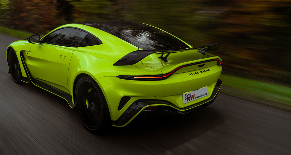 The V12 speeds up to 100 km/h within less than four seconds