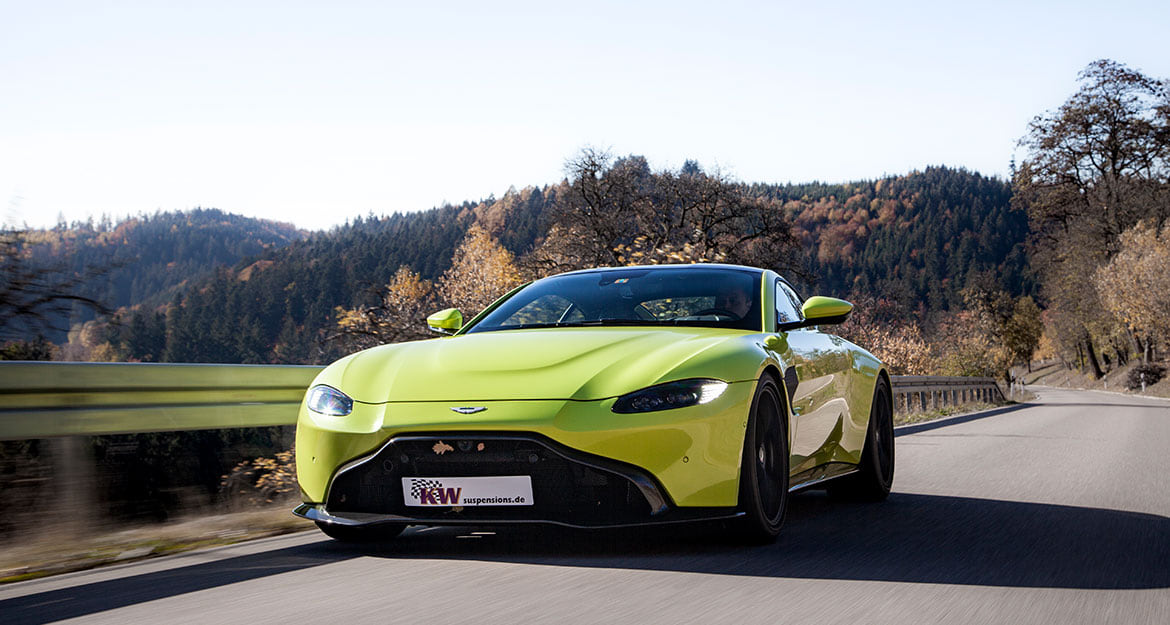 On the streets, our springs combine comfortable and sporty driving behavior – a coilover spring kit is also available for the Vantage V8 like in this picture