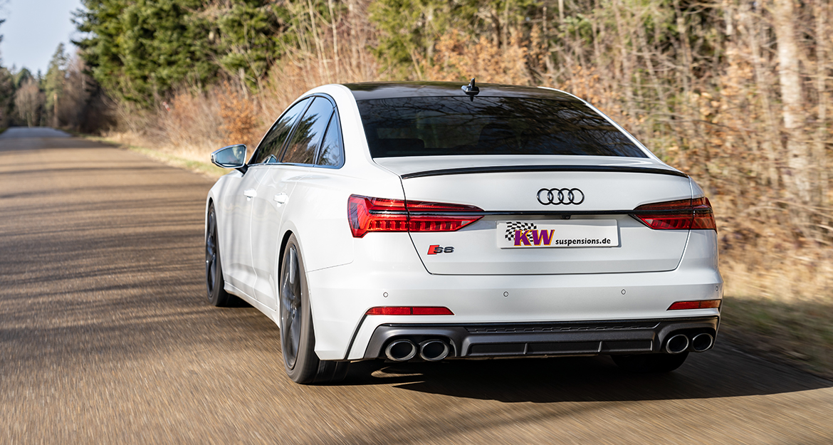 The spring rates also harmonize with all driving modes of the Audi S6's standard adaptive Audi S sports suspension with electronic damper control.