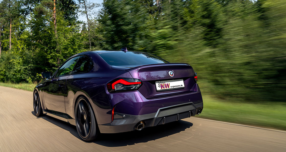 The 2-series BMW without “M” have rear-axle drive – the M Performance Coupés come with all-wheel drive however, they have a strong focus on the rear axle