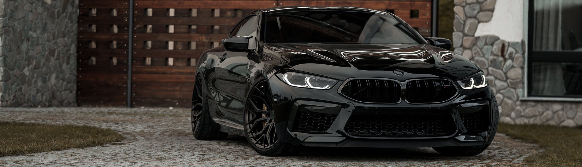 The KW Variant 4 coilover suspension for BMW M8 (F92), and BMW M8 (F92) Competition is an ideal way to combine the demand for a continuously adjustable lowering with increased handling, ride comfort, and driving safety.