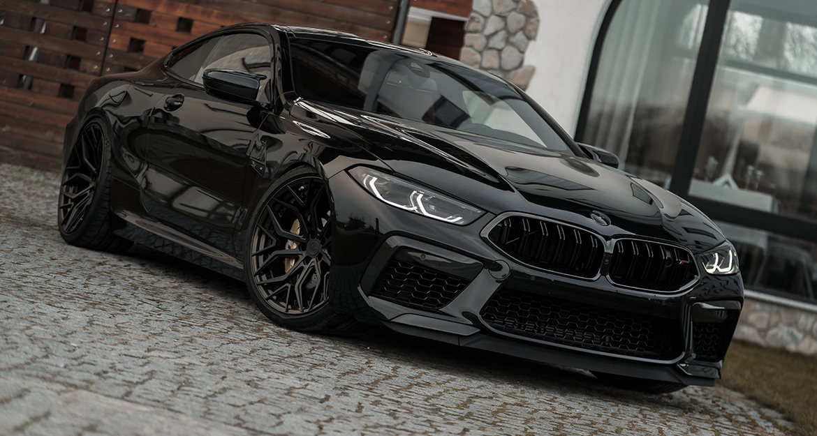 With height adjustable springs you can lower your BMW M8 (F92).