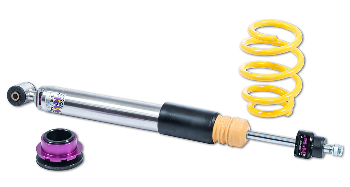 The rebound is adjusted directly at the top of the piston rod with 16 clicks and the compression at the bottom of the damper housing with twelve clicks.