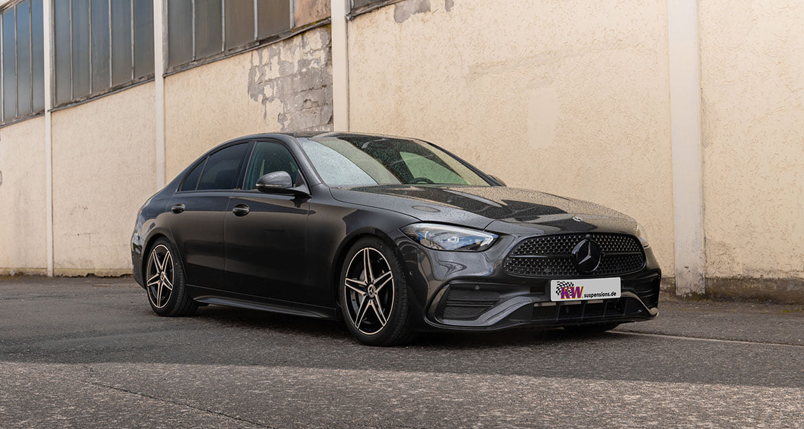 The design of the fifth generation of the Mercedes C-class is based on the elegant and dynamic look of the S-class.