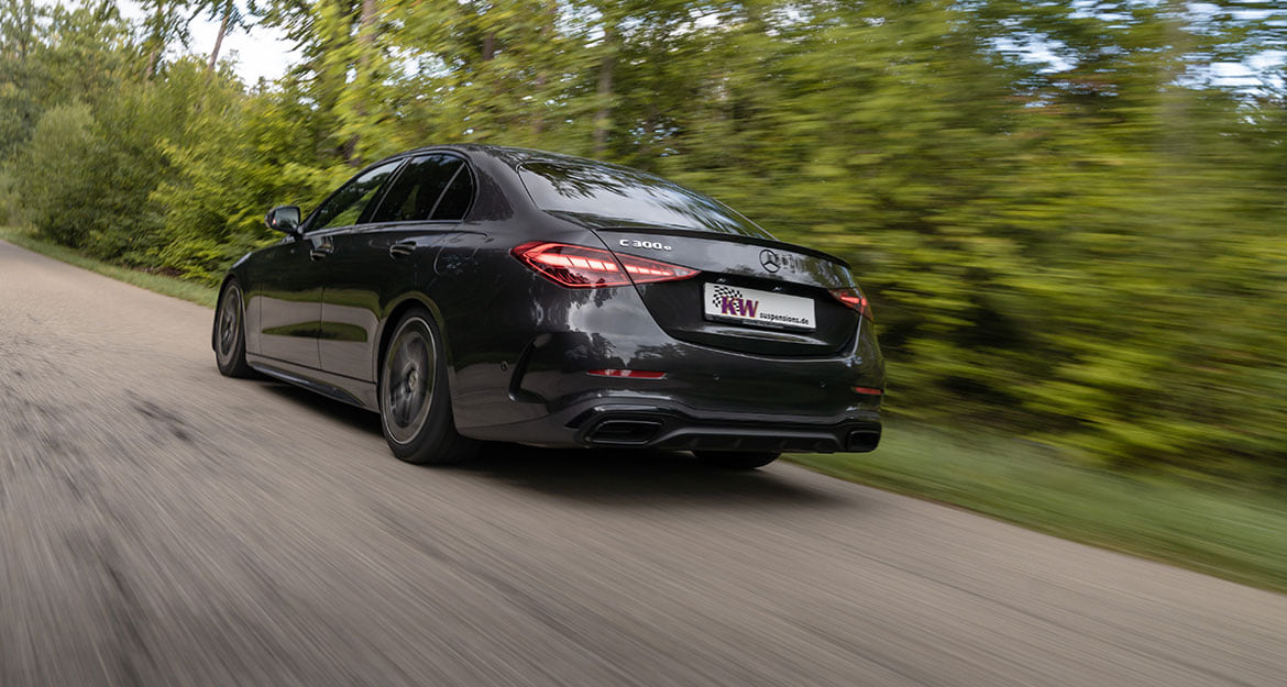 The driving characteristic of the new C-class is already very comfortable. If you like to fine-tune the characteristic a little more, our KW V3 might be the right decision.