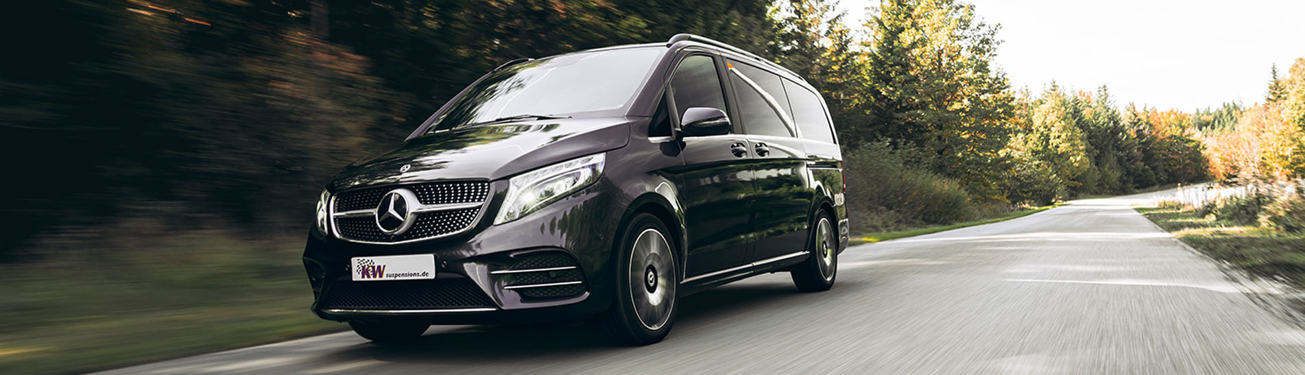 Since 2014, the Mercedes-Benz V-class is available with all-wheel- or rear-axle drive
