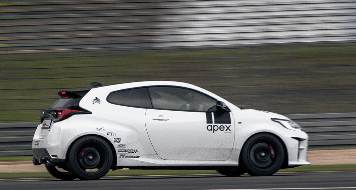 A KW Clubsport 3-way coilover is designed to be more firm in comparison to other KW coilovers, since the track day use with a vehicle that is close to standard is to the fore.