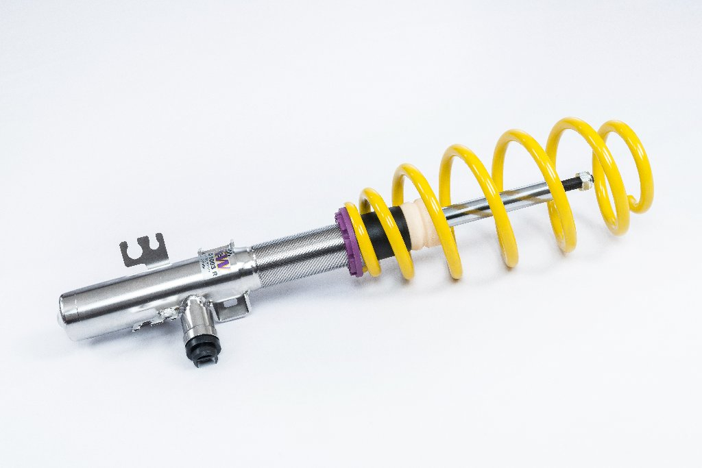 the adaptive standard suspension is replaced by the KW technology and the VW DCC on-board electronics immediately recognizes the KW DDC Plug & Play coilover suspension.