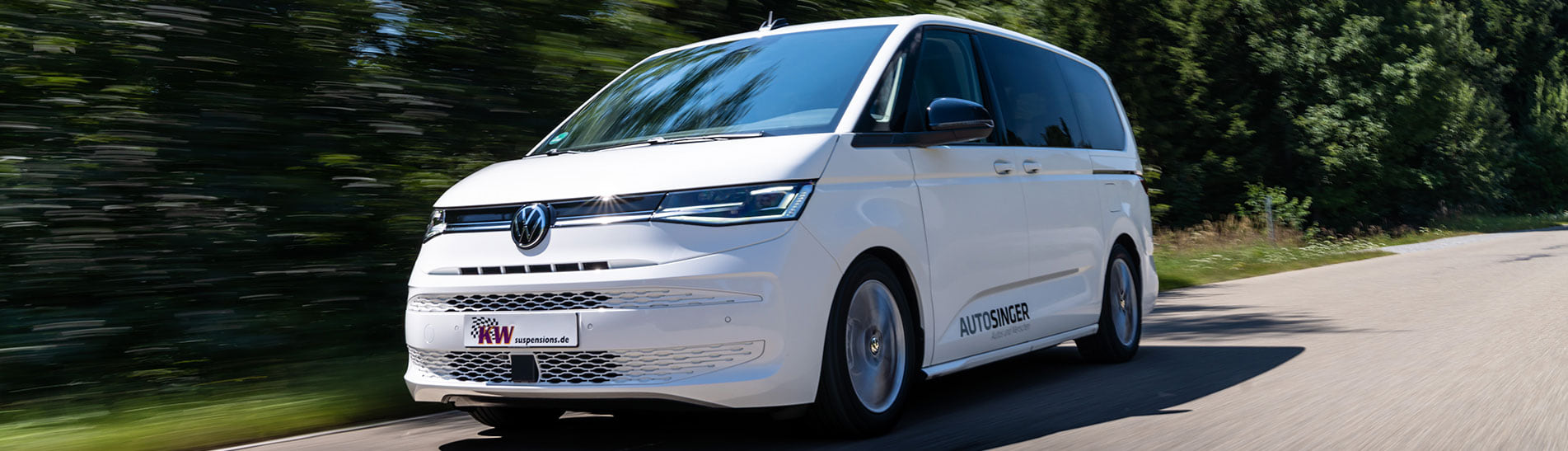 The parts certificate covers a continuous lowering of 35 to 55 millimeters at the front and rear axle of the VW T7 Multivan.
