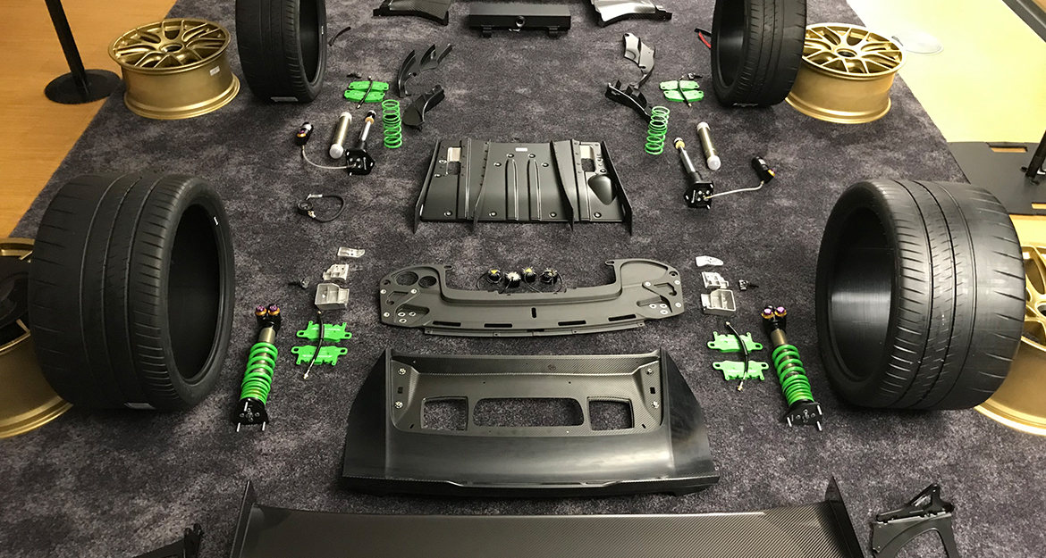 Alongside an MR Clubsport coilover suspension made by KW, the Manthey-Racing Kit for the Porsche 911 GT2 RS includes a flow-optimized underbody paneling set made of lightweight carbon fiber. Furthermore, Manthey revised the GT2 RS series aerodynamics.