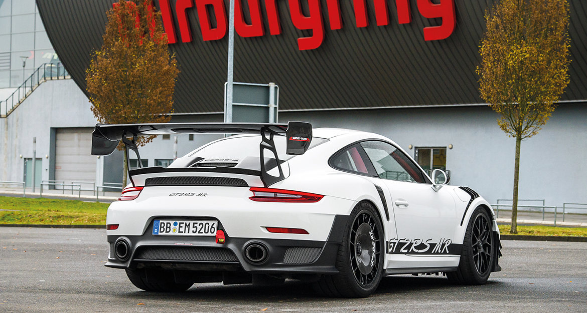 Even with small suspension travel, steering movements, and minimal road undulations, the suspension reacts immediately. Thanks, through its engineering and technology the MR Clubsport coilover suspension kit, is also suitable for everyday life on public roads.